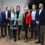 Pour AgroImpact (de g. à dr.): Claude Baehler, président d'AgroImpact, Eugenio Simioni, directeur général de Nestlé Suisse, Valerie Dittli, ministre, Aude Jarabo, directrice d'AgroImpact, Isabelle Moret, ministre, Benoît Stadelmann de WWF Suisse et Martin Pidoux, directeur de Prométerre. Keystone/CYRIL ZINGARO